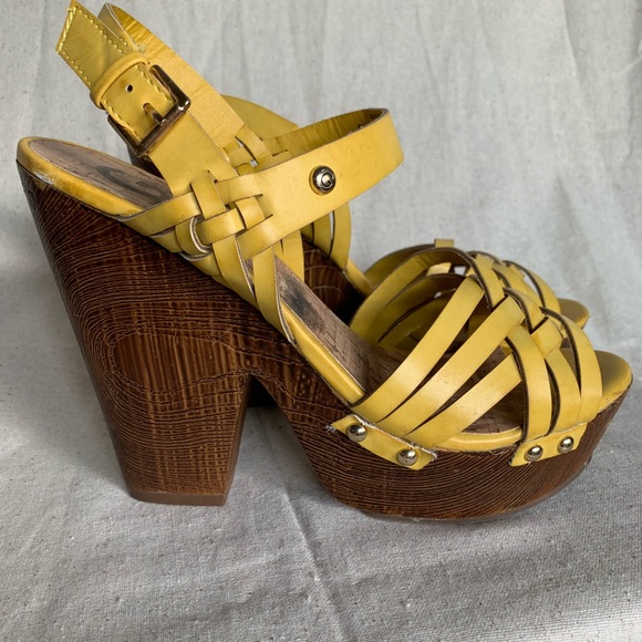 guess yellow sandals